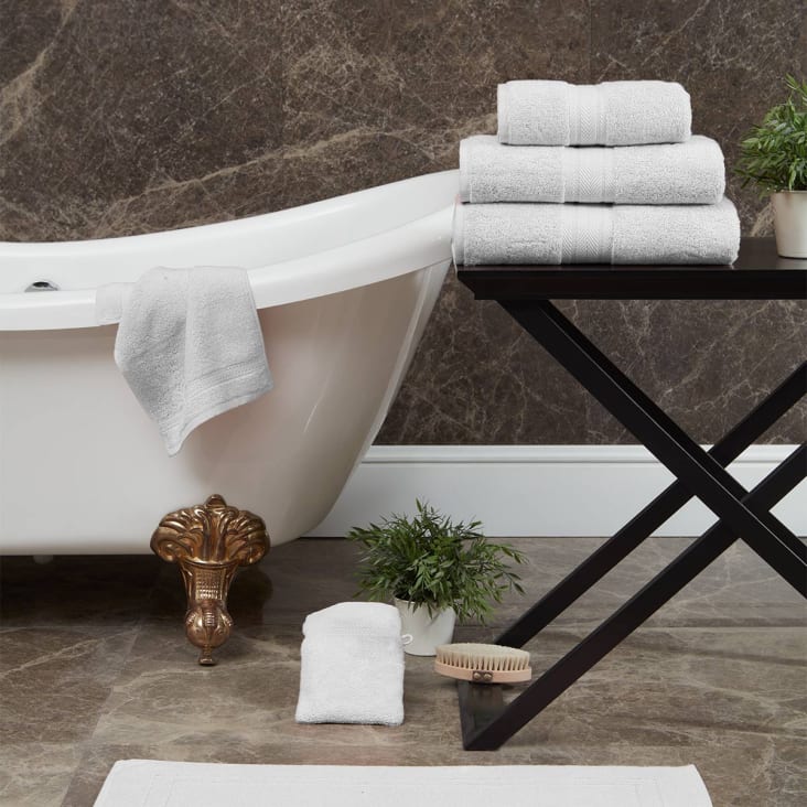 Serviette de toilette 550 g/m²  blanc 50x100 cm-Luxury cropped-4