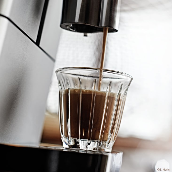 Nespresso Lot de 2 tasses à expresso en verre 60 ml : : Cuisine et  Maison