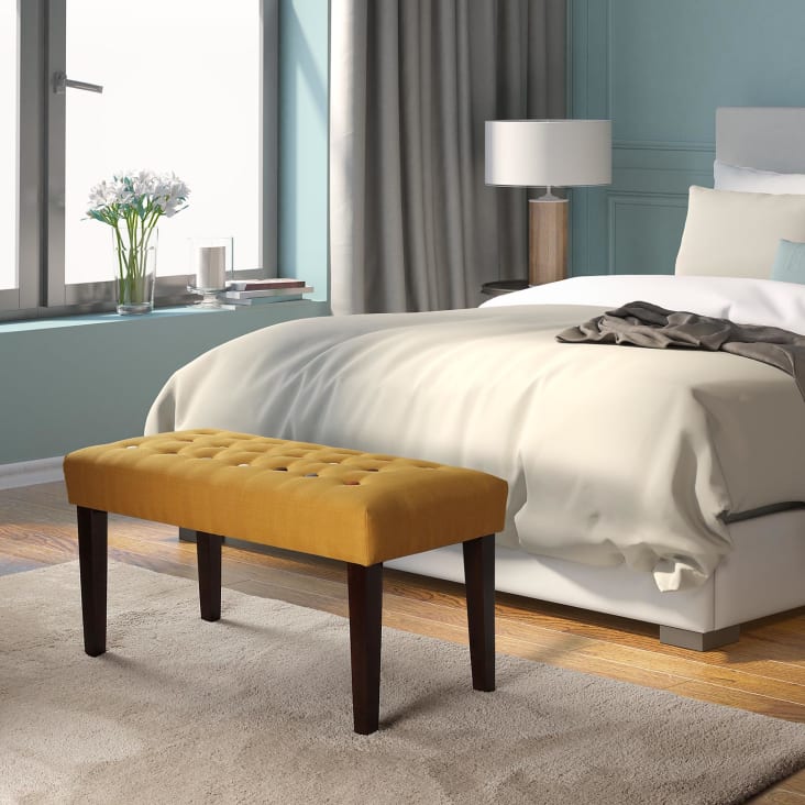 Banco pie de cama tapizado en algodón y madera amarillo Botones