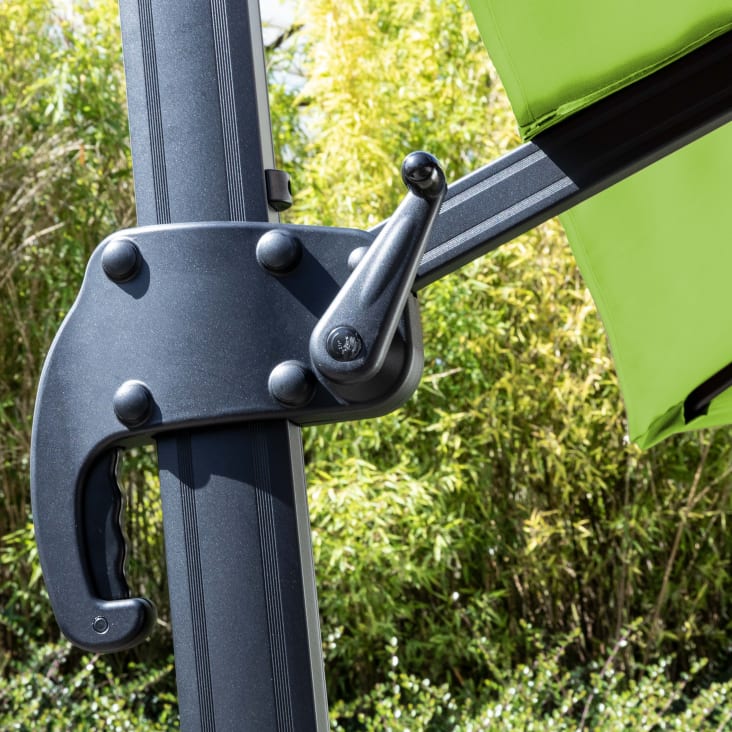 Parasol déporté 3x3m et dalle à lester sur roues aluminium vert-Malaga cropped-6