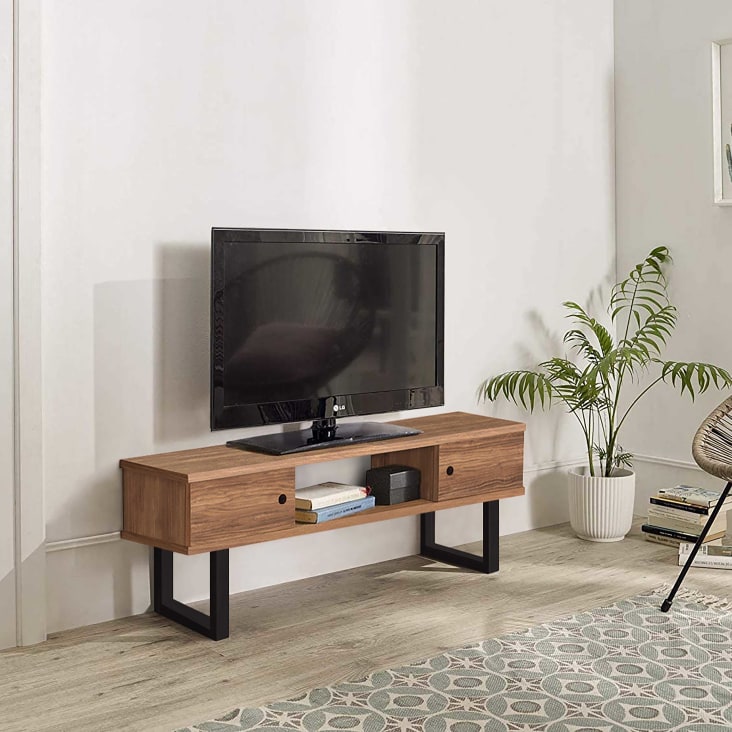 Mueble tv beige con 2 puertas, 1 cajón y 1 estante y patas negras