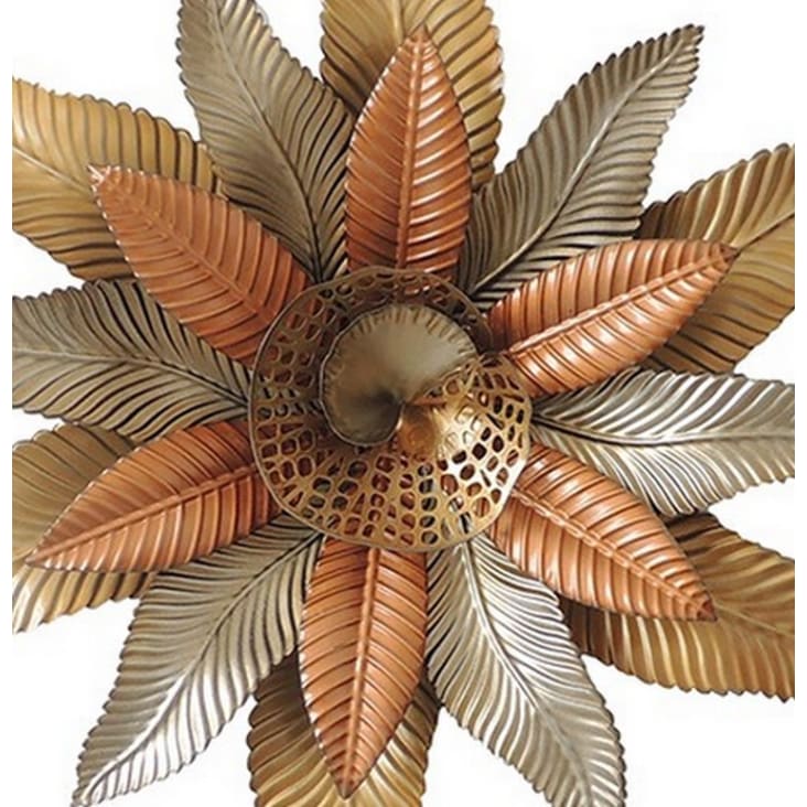 BOITE ronde en métal ajouré à décor de fleurs et feuilla…