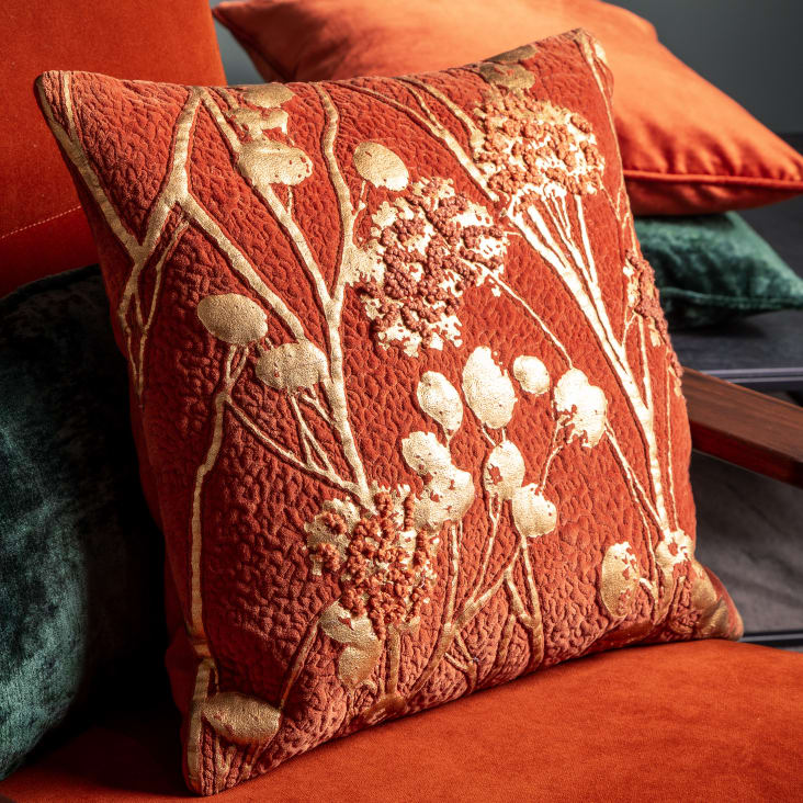 Coussin orange en velours 45x45 cm avec motif fleuri-MABELLE cropped-7