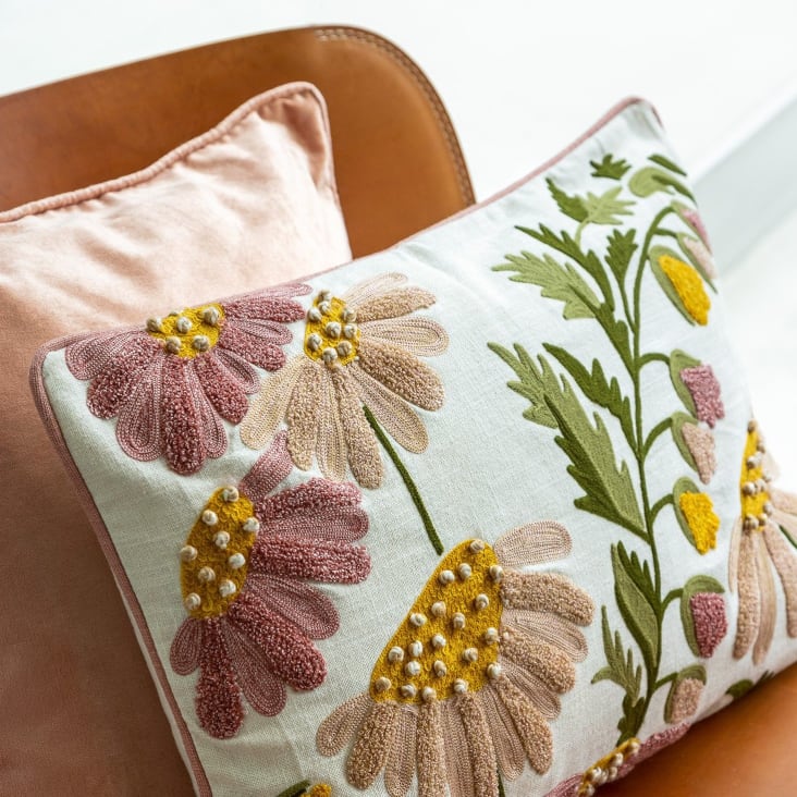 Coussin rose en coton 40x60 cm avec motif fleuri cropped-5