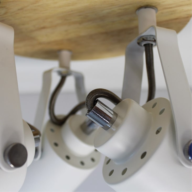 plafoniera-nordica-in-legno-e-3-faretti-orientabili-in-metallo-bianca