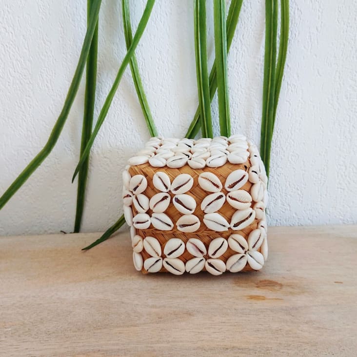 Boîte en bambou et coquillages, beige  19 x 15 cm-FLEUR cropped-8