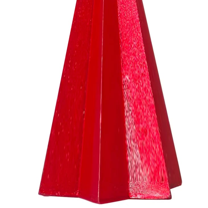 Bougie de Noël rouge pyramide - 5.5x5.5x11cm cropped-2