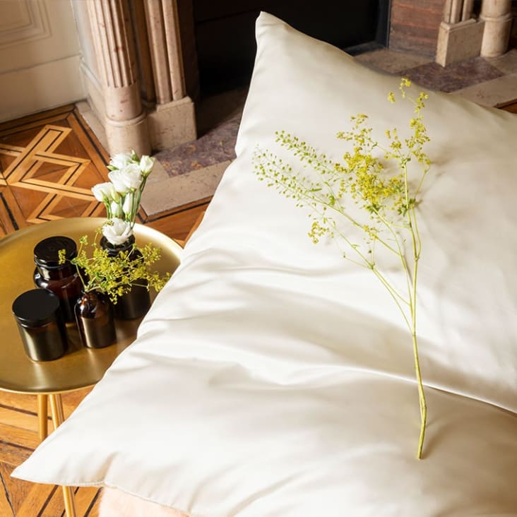 Taie d'oreiller carrée soie de mûrier Beauté uni blanc 64 x 64 cm Beaute