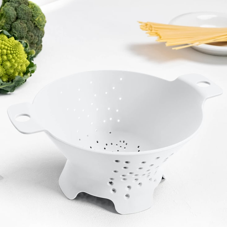 Üka • 6 Seaux en Polypropylène Blanc 5,4 L - 20x20x20,5 cm. Stockage en Plastique Dur avec Couvercle. Récipients Alimentaires Hermétiques. Seaux Vides avec Poignée. Empilables et sans BPA Üka • 6 Seaux en Polypropylène Blanc 5,4 L - 20x20x20,5 cm. Stockage en Plastique Dur avec Couvercle. Récipients Alimentaires Hermétiques. Seaux Vides avec Poignée. Empilables et sans BPA