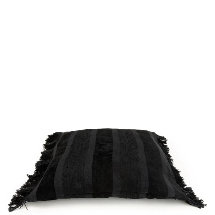 Coussin en velours noir 60x60-OH MY GEE cropped-3