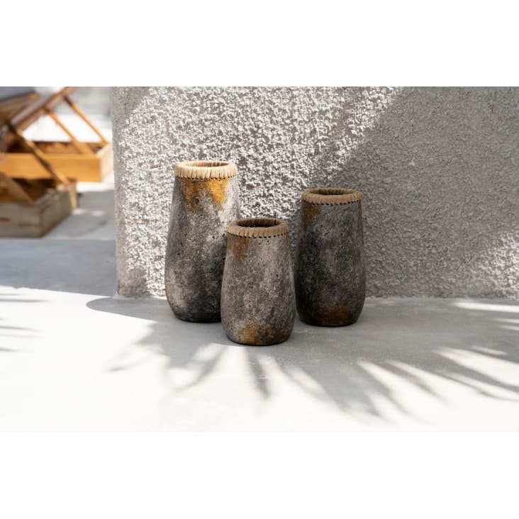 Vase en terre cuite antique gris H31-SNEAKY cropped-3