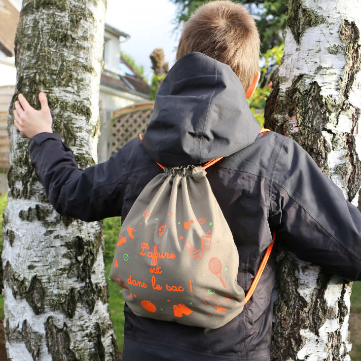 Mochila con online capucha para niños
