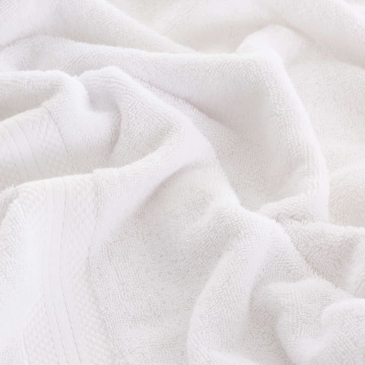 Toalla blanca 600 grs 100% algodón peinado Color Blanco Tamaño toalla  Lavabo (50x100 cm)