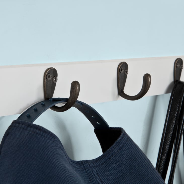 Etagere murale 2 tiroirs 5 crochets effet bois blanc Maisons du Monde