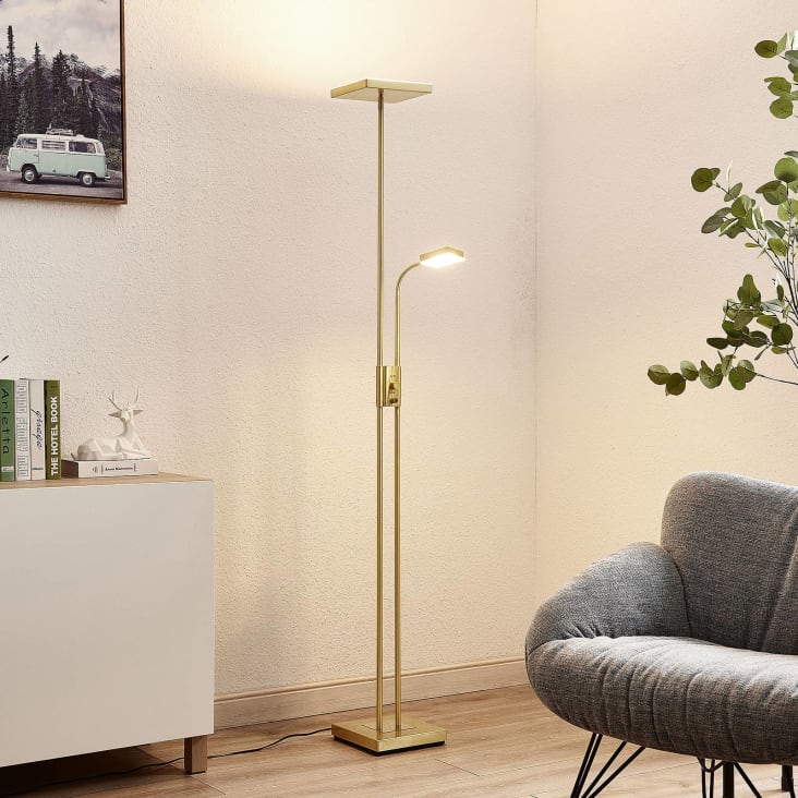 LED Stehlampe aus Metall, gold / messing | Maisons du Monde