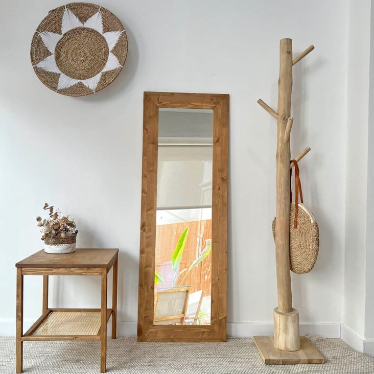 Espejo de pared rectangular elaborado con madera tonalidad arena en varias  medidas