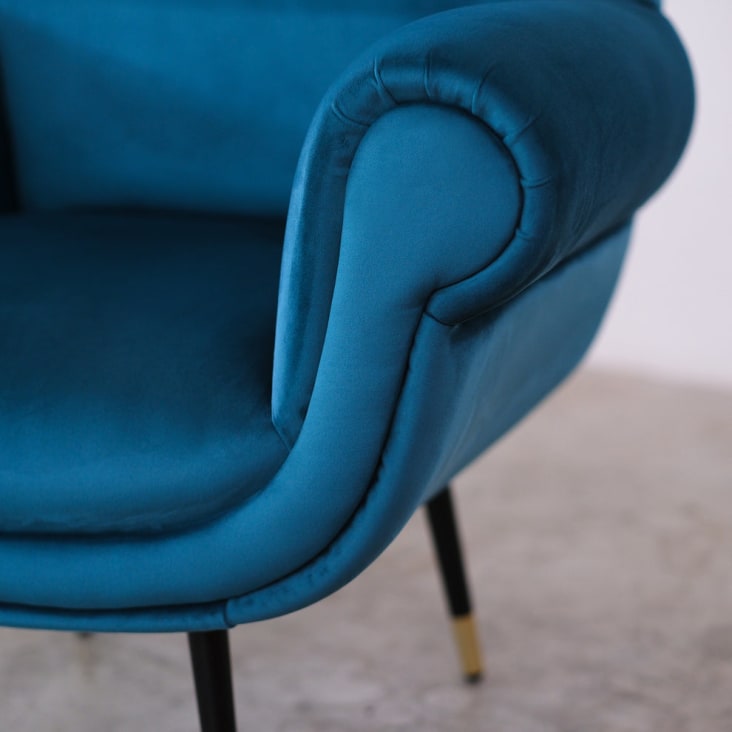 Poltrona design vintage in velluto blu petrolio e gambe ottone Milano