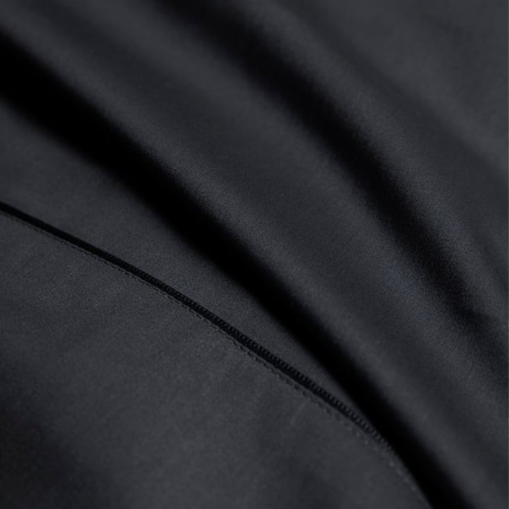Parure de lit en satin de coton bio noir 200x200-Teophile cropped-3