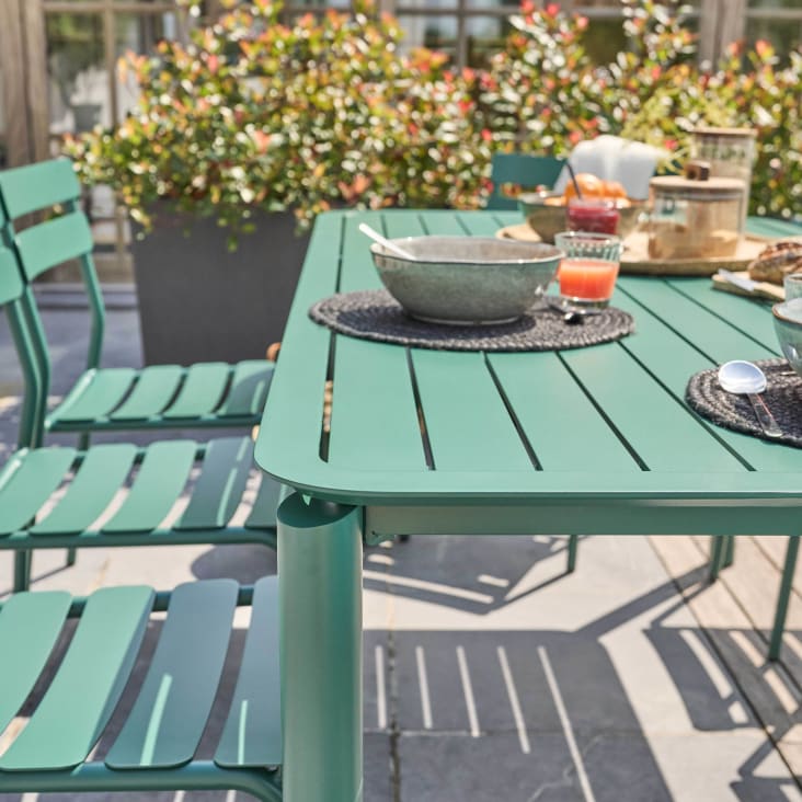 Ensemble table de jardin et 8 chaises vert foncé Almada | Maisons du Monde