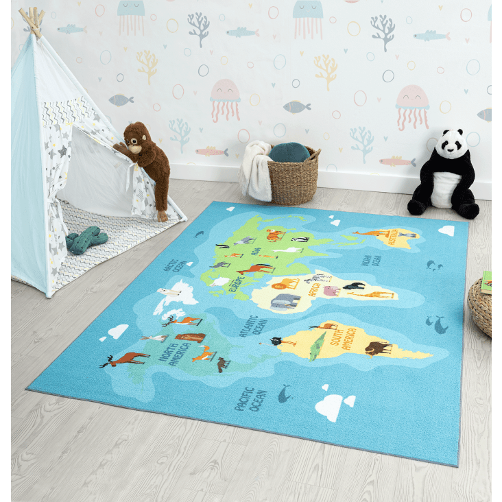 CARPETIA Tappeto Gioco Per Bambini A Tema Calcio, 80x150 Cm, Morbido E Antiallergico, In Polipropilene, Verde Prato Con Linee Bianche, Adatto A Pavimento Riscaldato