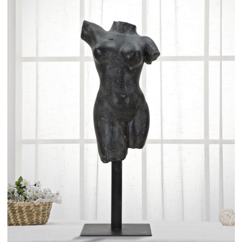 IDYL Scultura moderna in pietra arenaria Sitting Man Crossed Legs | Resistente alle intemperie | Colore grigio | Dimensioni 22 x 18 x 28 cm | Decorazione per ogni soggiorno, balcone e giardino