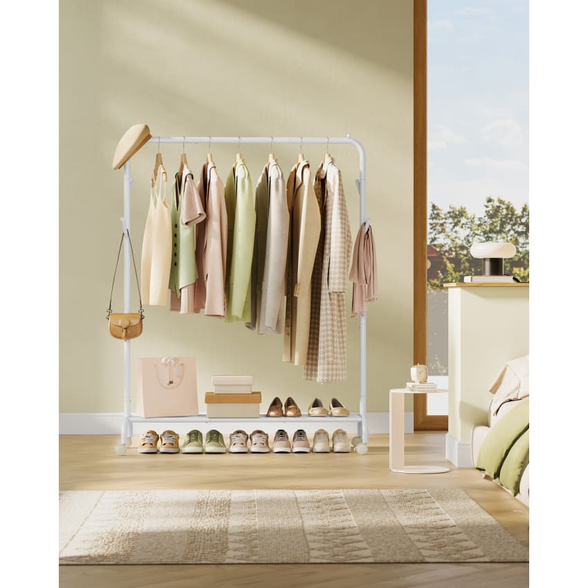 Portant à Vêtements Nelma Penderie Double Sur Roulettes Vestiaires Mobile Avec 2 Barres Reglables En Hauteur Et 2 Etageres Chrome