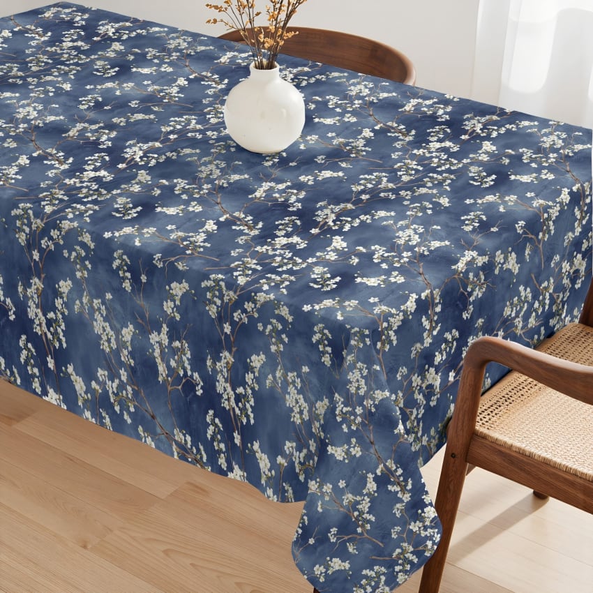 HOMESCAPES Tovaglia Rettangolare 137x178 Cm In 100% Cotone Blu Marino | Lavabile In Lavatrice | Per Tavolo Da Pranzo E Cucina