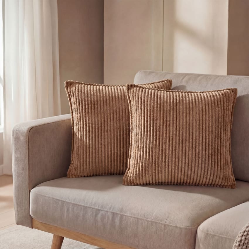 Lot De 2 Coussins Unicolore MACODES Fourrure Synthétique 45 X 45 Cm Gris Clair 90912806