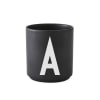 Tasse noire design letters porcelaine noir
