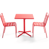 Set aus quadratischem Tisch mit neigbarer Platte mit 2 Stühlen Rot