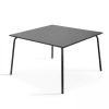 Quadratischer Gartentisch aus Metall Grau