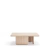 Table basse carrée en bois clair