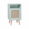 Comodino scandinavo in vimini verde celadon