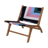 Mehrfarbiger Sessel aus geflochtenem Wollgarn und Teakholz