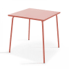 Quadratischer Gartentisch aus Metall Rosa