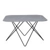 Table basse élégante avec plateau en verre marbré gris