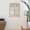 Espejo de pared de madera maciza con balda en tonos claros 68x88cm