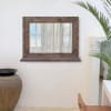 Espejo de pared de madera maciza con balda en tonos oscuros 88x68cm