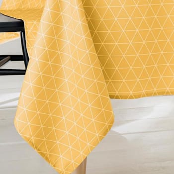 Nappe Paco Maïs polyester motifs triangles jaunes ovale 180x240