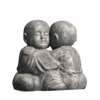 Estatua monjes shaolín abrazados con pátina gris 50 cm