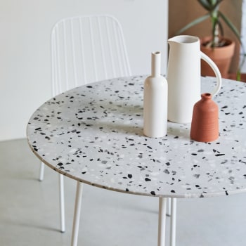 Elio - Table ronde en terrazzo premium et métal blanc 4 pers.