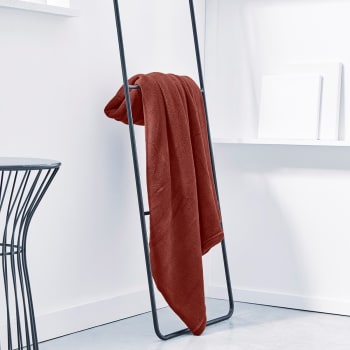 Essential - Plaid uni en Polyester Rouge 125x150 cm