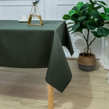 Nappe rectangulaire enduite et anti tache polyester vert olive 145x240