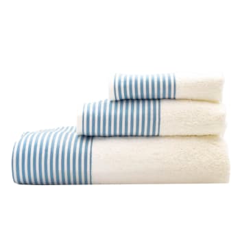 Juego de tres toallas fabricado en Portugal 100% algodón verde
