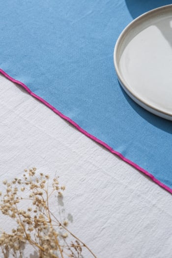 Set contrast edge - Ensemble de table nappe et serviettes 8 pièces lin 100% bleu et violet