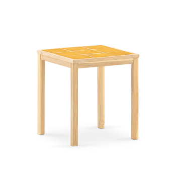 Bisbal - Table de jardin en bois et céramique moutarde 65x65