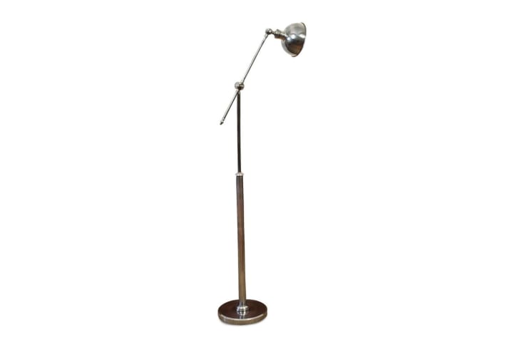 Lampe liseuse en métal argenté ORIENTABLE