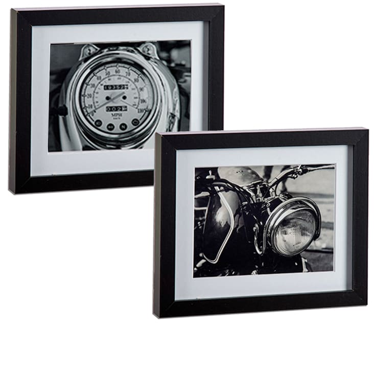 Décoration de moto rétro couleur noir blanc pour collectionneurs.