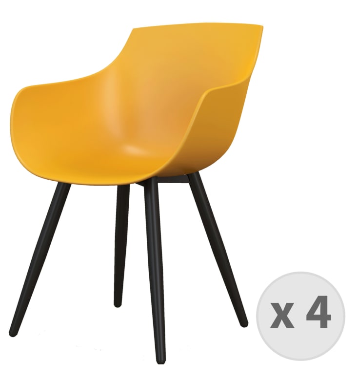 Sedia scandinava Leila senape con gambe in legno