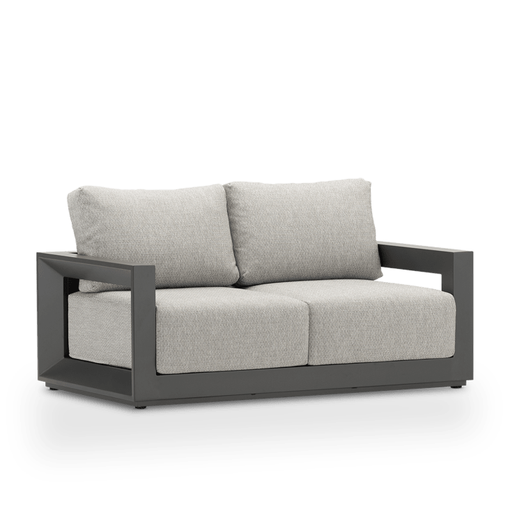 Divani Lettini Divani In Alluminio Divano Posti Alluminio